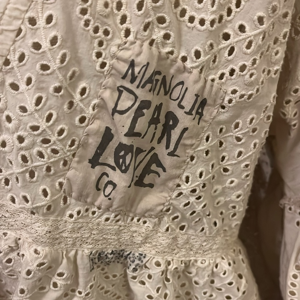 Magnolia Pearl Eyelet Selah Blouse in Moonlight Top - Picture 12 of 14